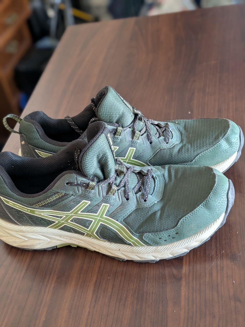 Asics Men's Forest Green Athletic Running Shoes with Light Green Accents